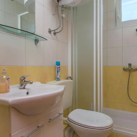Apartment Goge