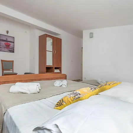 Goge Lägenhet Omiš
