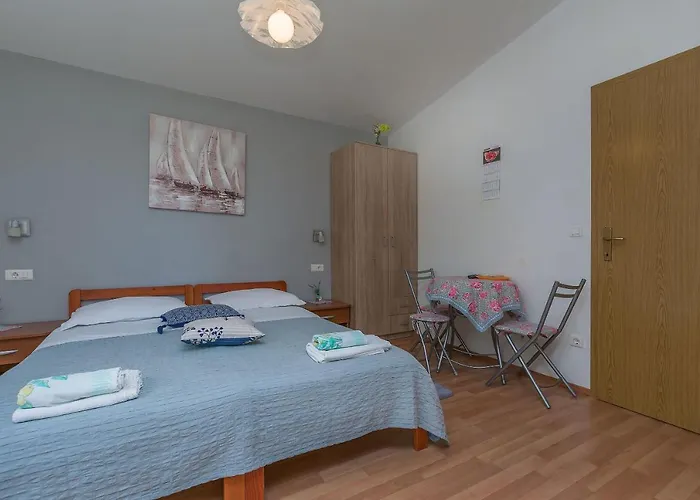 Goge アパート オミシュ